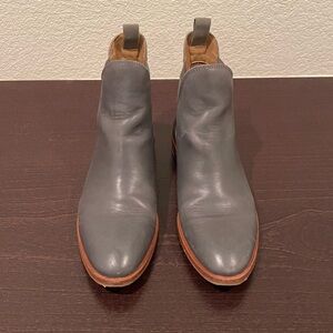 Everlane Gray Leather Made In Italy Chelsea Boots Size 6
